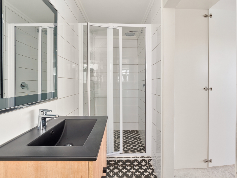 5 Bedroom Property for Sale in Paradise Western Cape